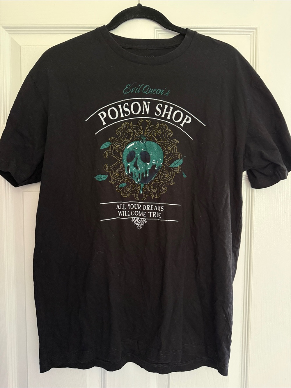 Disney Villains Poison Shop Graphic Tee XL